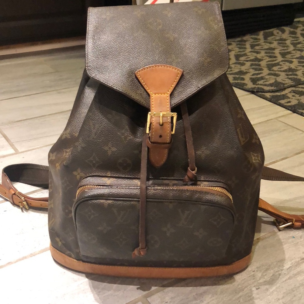 Sold ❤️ Louis Vuitton backpack